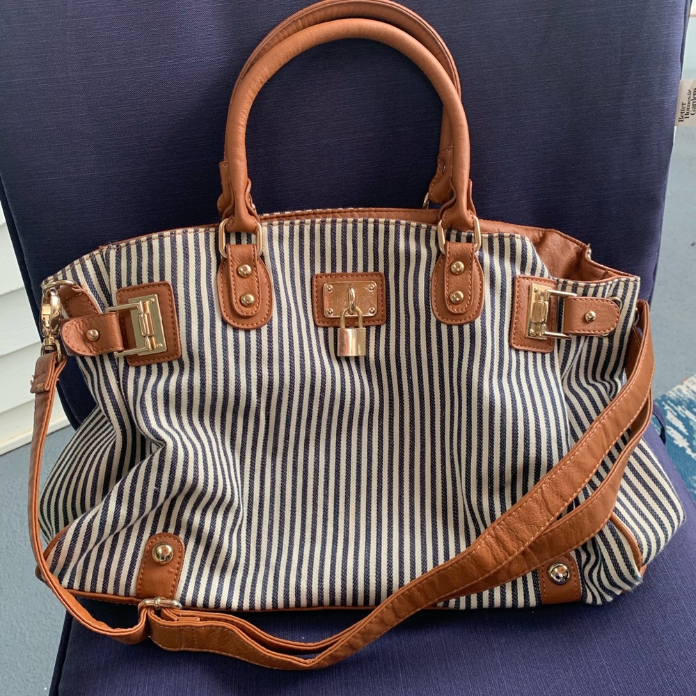 Street Level Striped Purse